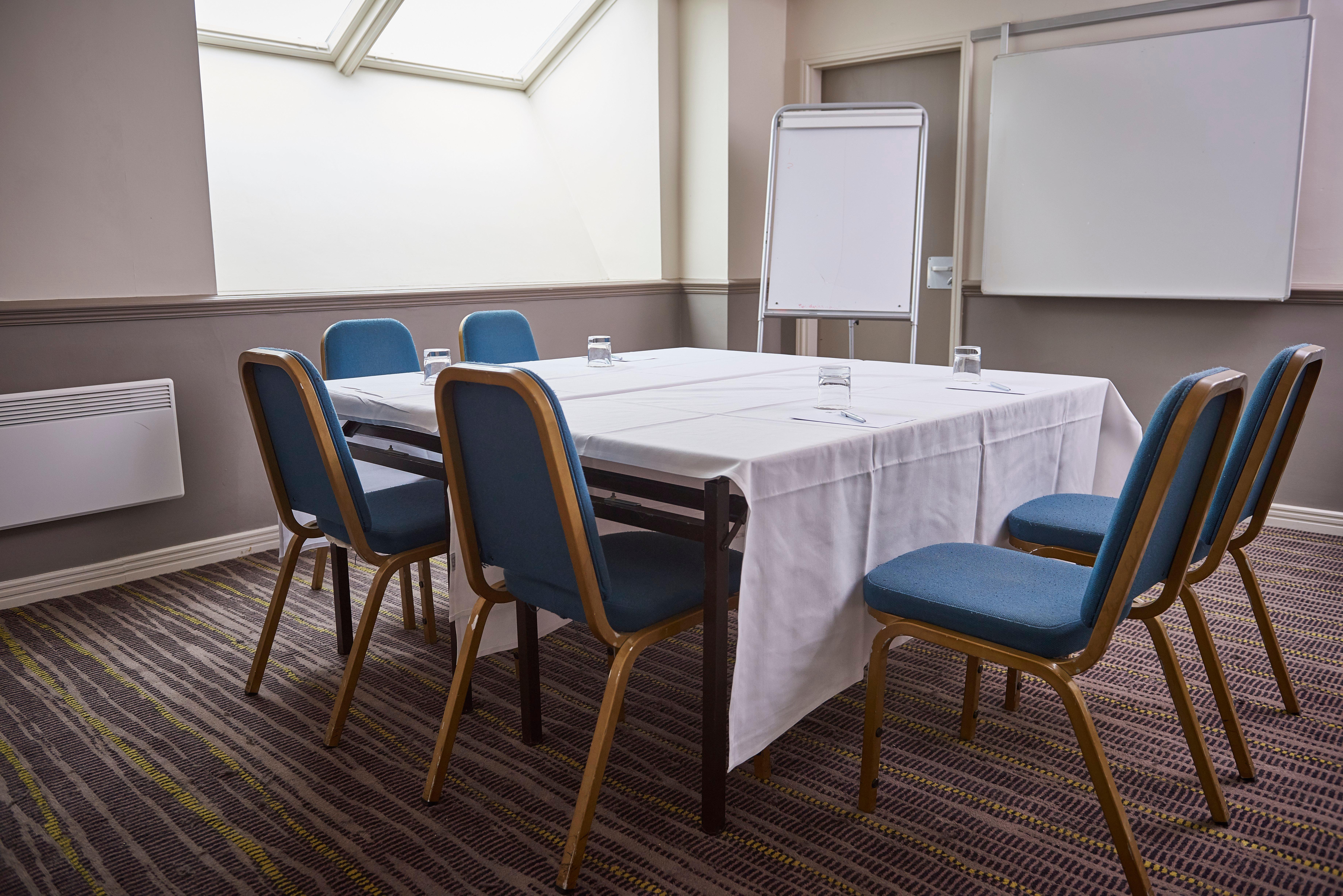 Northampton West M1 Junc 16, An Ihg Flore