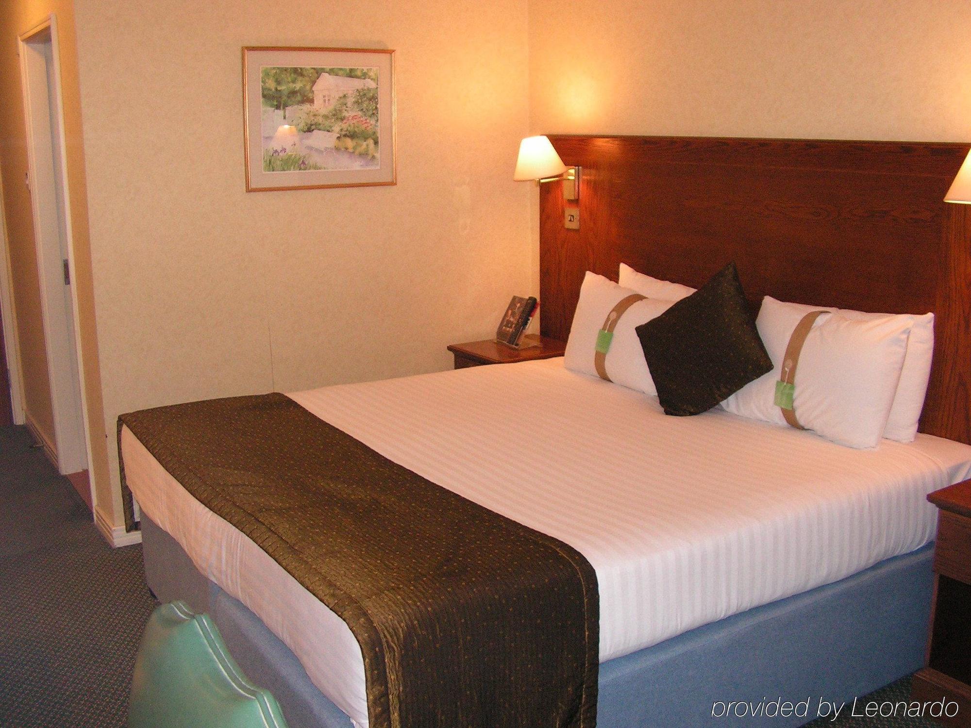 Northampton West M1 Junc 16, An Ihg Hotel
