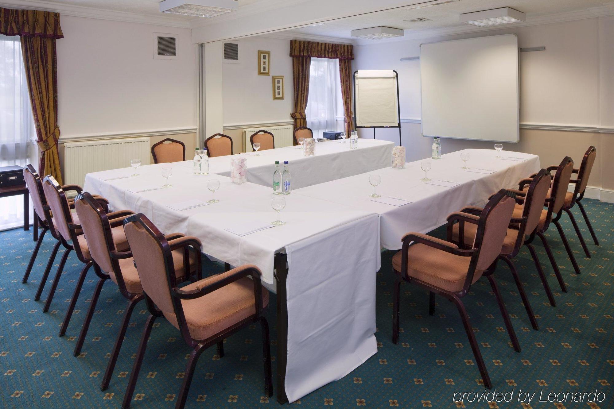 Northampton West M1 Junc 16, An Ihg Hotel