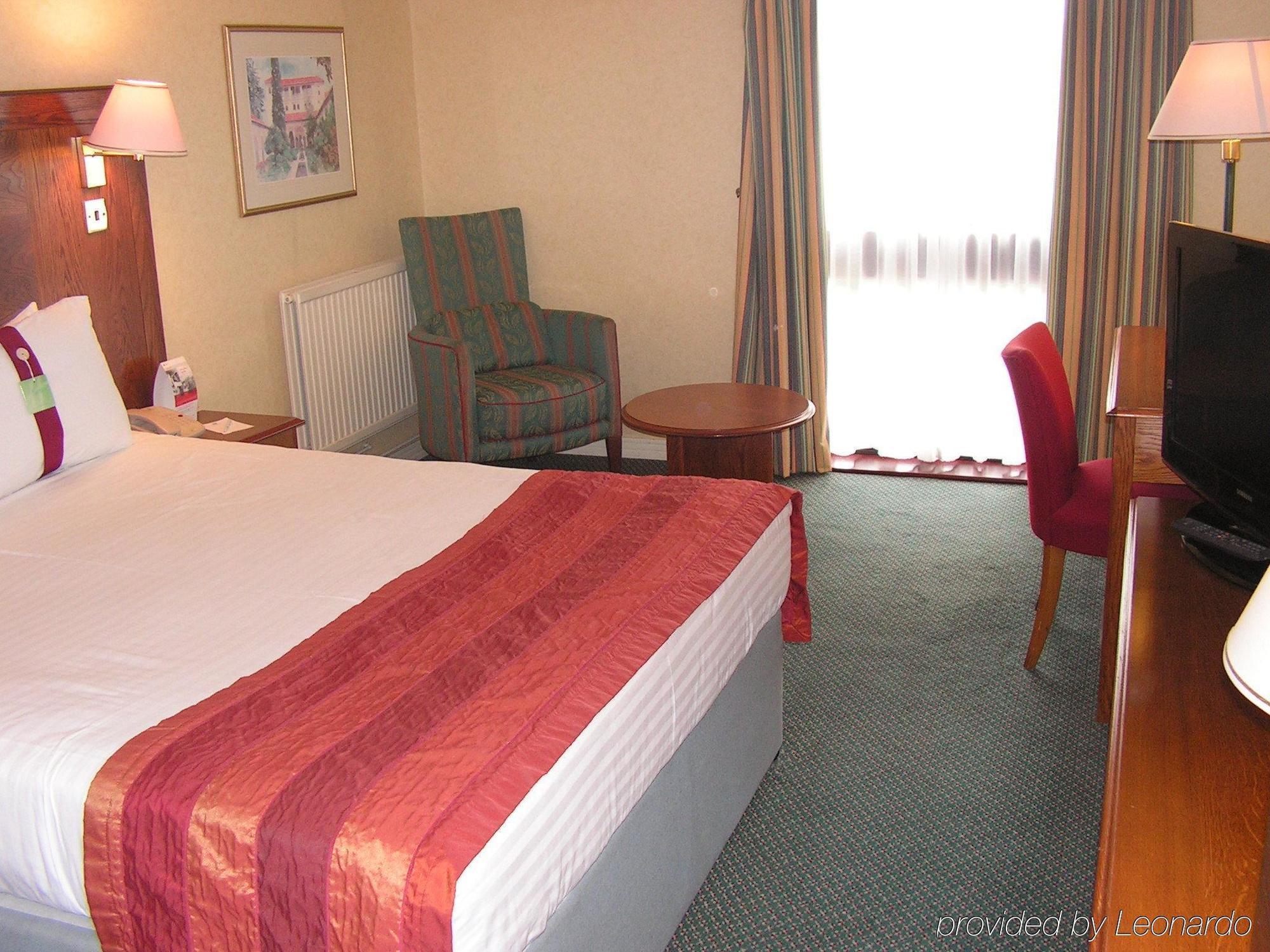 Northampton West M1 Junc 16, An Ihg 4*
