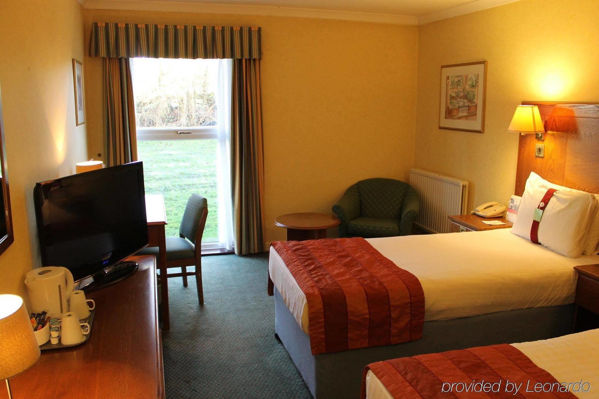 Northampton West M1 Junc 16, An Ihg Flore
