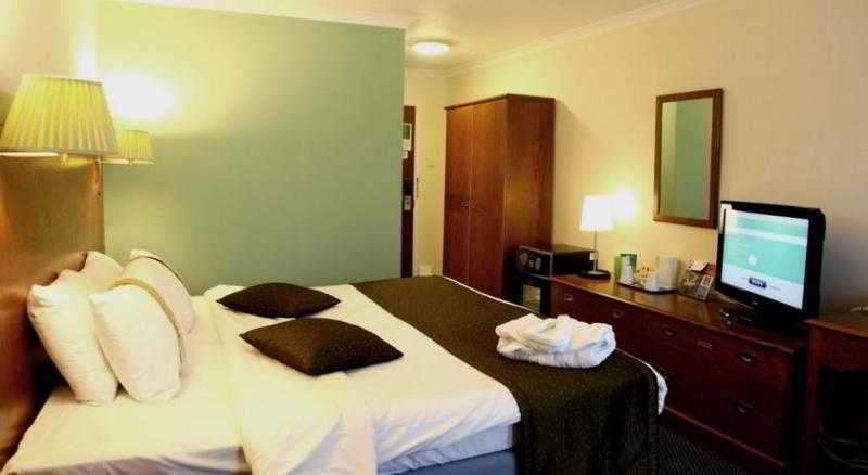 Northampton West M1 Junc 16, An Ihg